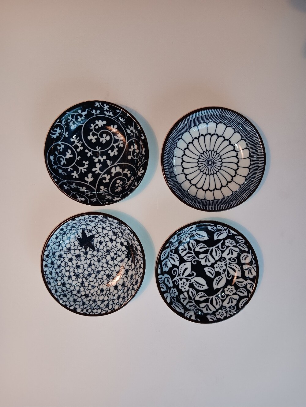 Dipping Sauce/Butter Pats Small Ceramic Bowls Set of 4 Blue & White
